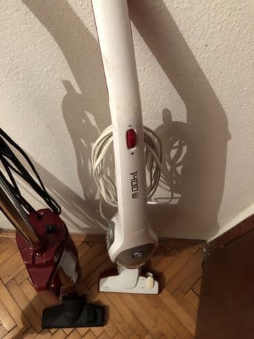zvucnik i mikrofon: Uspravni usisivač Omega Contur 1400W. Praktičan je za usisavanje — 2