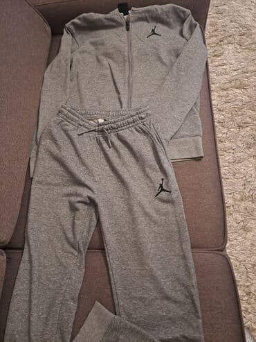 Tracksuit sets: Jordan decija trenerka 12-13 god kao nova — 1