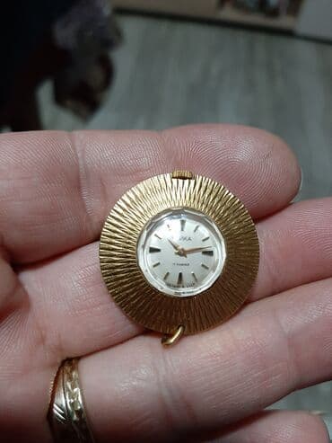 Pocket watches: Zenski sat nosi se na lancetu ispravan sat je sa debelom pozlatom sat — 1