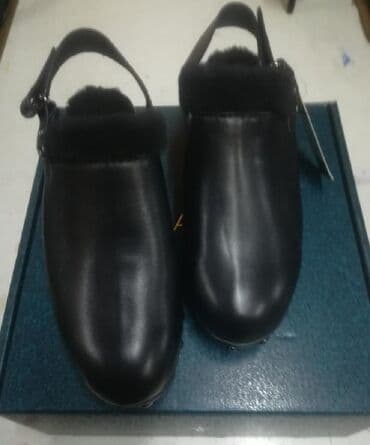 novi model tech fleece: Clogs, EMU, 37 — 1