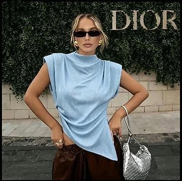 ramax beograd: Ženska bezrukavna majica sa visokim okovratnikom i asimetričnim — 7