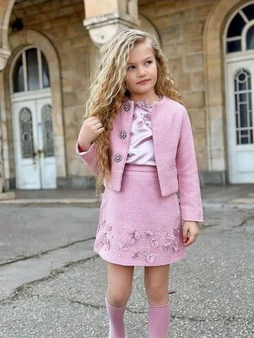 satenske pidzame: Sako, suknja, satenska bluzica i dokolenice u kompletu za princezice — 1