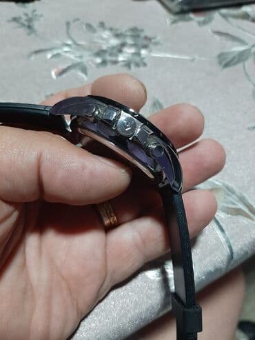 satovi telefoni: Sat Werde original ispravan sat je ocuvan kao nov stanje se vidi i na — 6