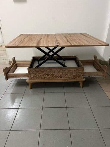 trpezarijski sto od paleta: Dostupne su 4 boje, Dimenzije stola su 60x90, a kada se rasklopi — 4