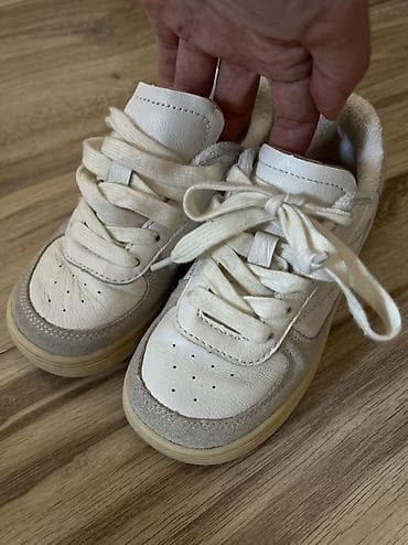 haljine prodaja: Dečije kožne patike Zara – niske, šniranje na pertle. - Boja: bela — 1