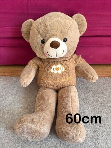 ugg čizme za decu: Braon plišani medvedić, visok 60 cm, sa belim srcem i natpisom „I ❤️ — 1