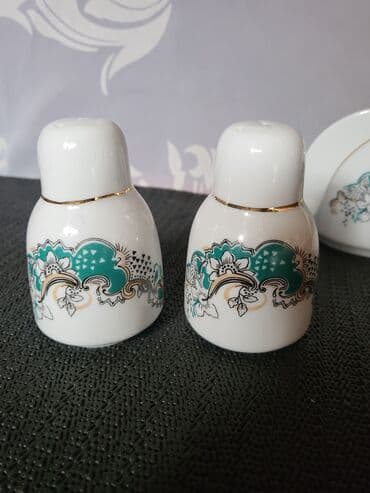 vojni set za jelo: Set nov salnik i drzac za salvete Apulum porcelan 70te.god. Nov set — 4