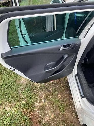 masne za auta: TAPACIRI ZA VOLKSWAGEN PASSAT B6 OD 2005. DO 2010. GOD. | Polovni — 3