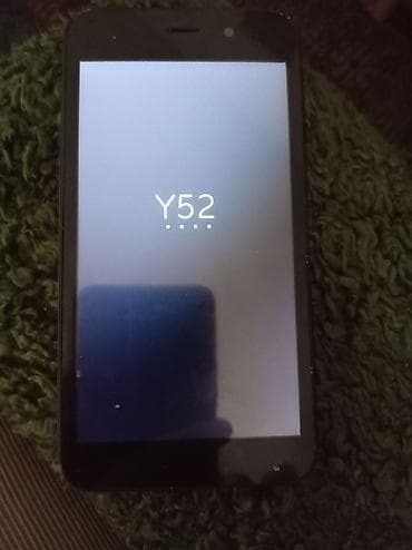 Y52 pametni telefon - Kompaktan ekran sa prednjom kamerom i — 1
