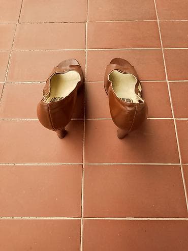 Uggs: Malo nošene, kožne br 38 — 2