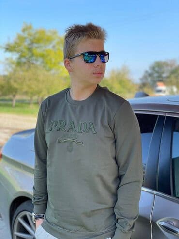 Duksevi: Prada muški duks

Novo
Veličine s m l x 2xl 3xl

fb Moja Kupovina 1 — 5