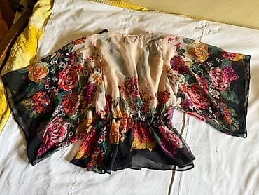 h and m cizme: Prelepa H&M bluza, naznačene veličine 34 — 2