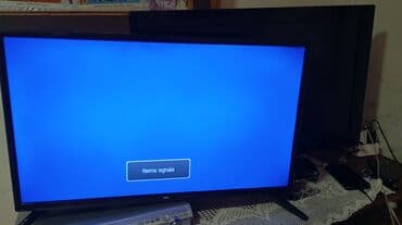 polovni televizori smart: VOX LED televizor, dijagonala oko 32–40 inča (procena po odnosu — 4