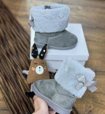 kozna obuca novi pazar: Nove čizmice Cena 2700 Vel. od 23 do 35 broja. P/022 poručivanje u — 3