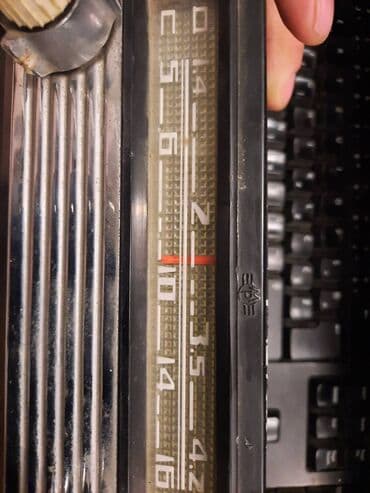 zice za mikser: Stari,retro radio za kola/auto - vintage
Nepoznato stanje — 12