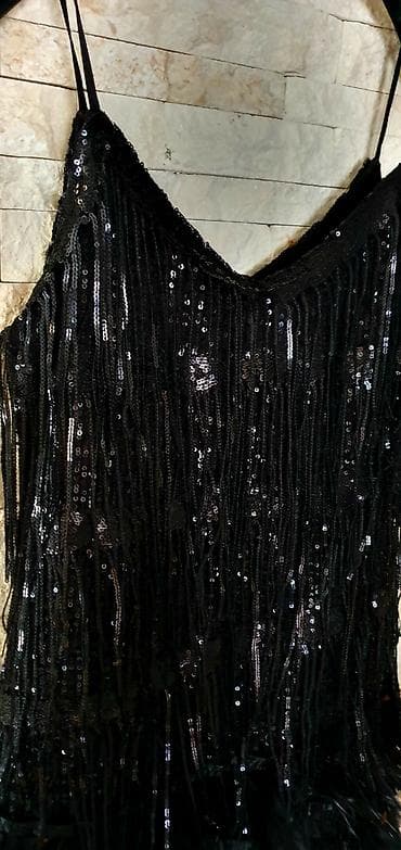 Personal Items: Crna mini haljina sa perlama, resema i perjem - Elegantna — 3