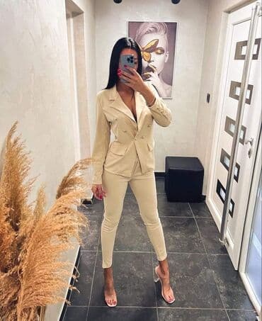 h m kompleti: Kompletii
S m l xl
3200 — 1