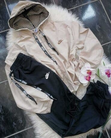 šuškava trenirka: Suskavac trenerka 4499

s, m, l — 5