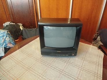 apple tv: Mali retro tv stari televizor Toshiba. Dijagonala ekrana je oko 35 cm — 10