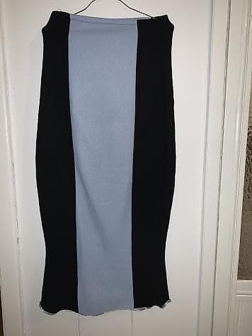 Top haljinica uz telo,do ispod kolena