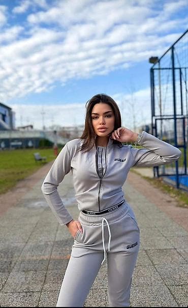 kompleti svecani: Kompleti 
4100 din
mn — 4