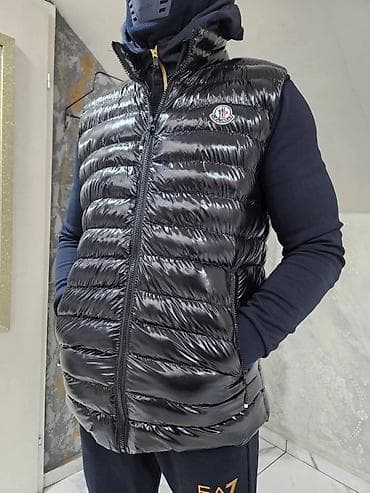 Prsluk Moncler, bоја - Crna