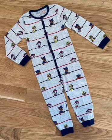 pidzamice za bebe: 1550
Pidzamice
Cars 3,6
Ostale 3/4,5/6,7/8 — 4