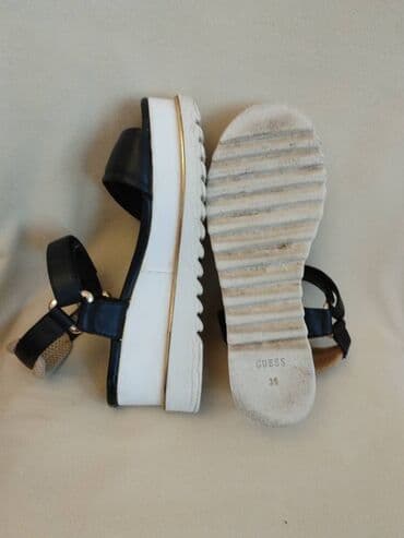 nerc bunde cena: Sandals, Guess, 36 — 9