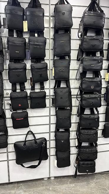 crna lakovana torbica: Muške torbice za nošenje preko grudi (slim “crossbody/waist bag”) – — 8