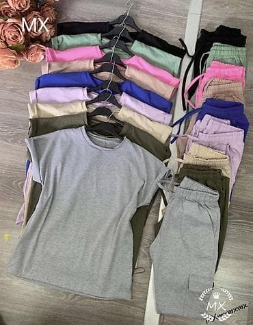 converse majice: Ženski dvodelni trenerka komplet – majica + pantalone sa džepovima — 8