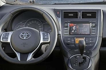 toyota kombi putnicki: CENTRALNA KONZOLA ZA TOYOTA VERSO OD 2009. DO 2015. GOD. | Svi — 1