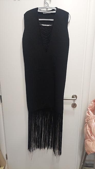 Crna NOVA pletena haljina bez rukava sa dekorativnim detaljima i