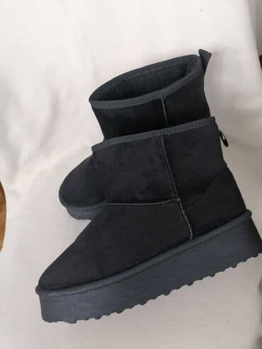 Ugg obuća: Ugg mini čizme, bоја - Crna, 41 — 1