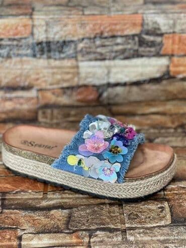 dsquared2 papuce: 36-40
1500din — 8