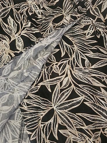 Suknje: ZARA suknja sa tropskim printom - Model: midi dužina, prednji preklop — 2