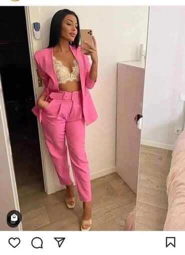 kompleti sa perjem: Komplet sako i pantalone 3700 dinara
Dostupan u puno boja — 2