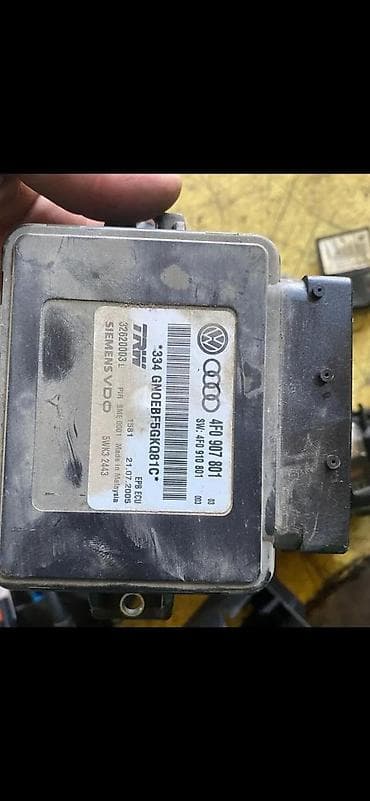 ringle za šporet: AUDI A6 C6 4F MODUL RUCNE KOCNICE 4F0907801 | Audi vagen delovi — 1