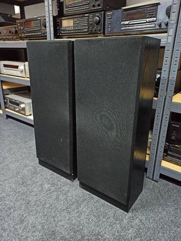 playstation 4 pro prodaja: Hitaka HT-84 BL cetvorosistemac sa mrezicama koje se ne skidaju. 6 — 5