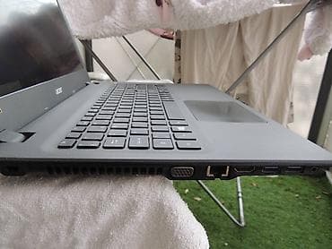 mlin za biber: AMD A10, 8 GB OZU, 15.6 " — 4