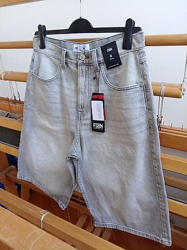 new yorker kombinezoni: Nove, džins bermude (baggy jorts) New Yorker, svetlo sive boje, vel — 5