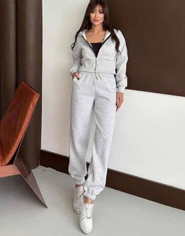 Suits: Termo kompleti Veličine: S M L Boje: crna siva bordo Cena: 3500 — 1