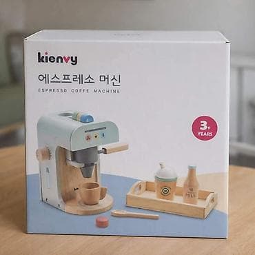 kompletici za bebe: Drveni aparat za kafu za decu – set sa dodacima ☕ Preslatki drveni — 4