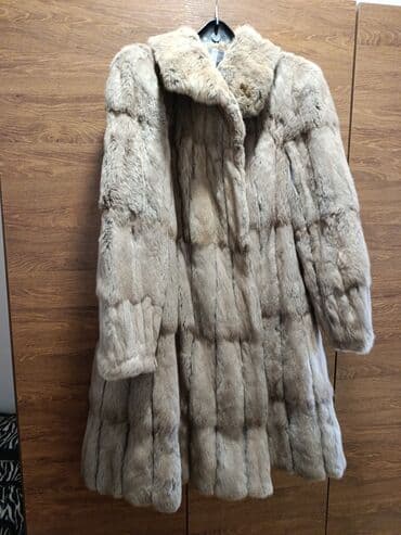 L, Sa postavom, Činčila, bоја - Siva