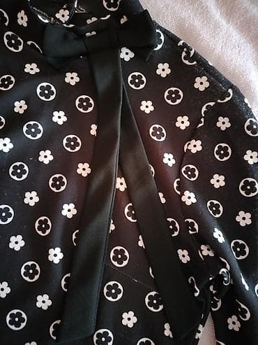 farmerke i sako: Ženska bluza sa mašnom i printom cveća - Model: elegantna bluza sa — 1