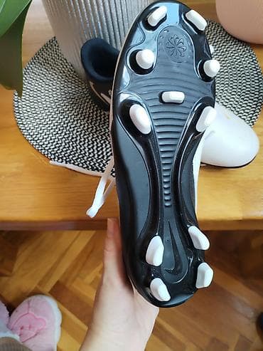 kramponi za kopacke nike: Nike kopačke za fudbal – dečiji/omladinski model - Tip: FG (čepovi za — 3