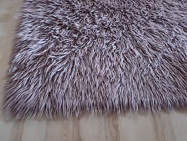 Cupavi tepih,120x180cm.Pere se u masini