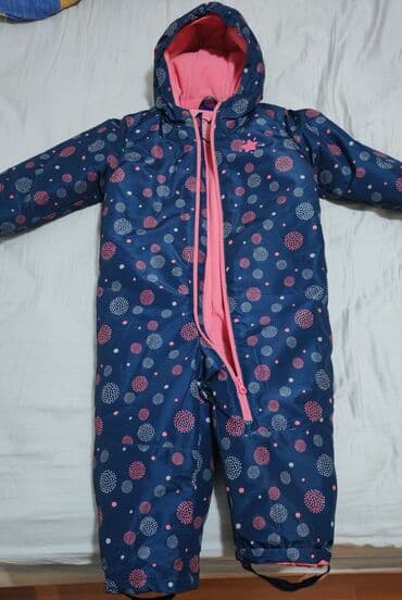Dečiji zimski kombinezon sa kapuljačom kao nov - Veličina: 98