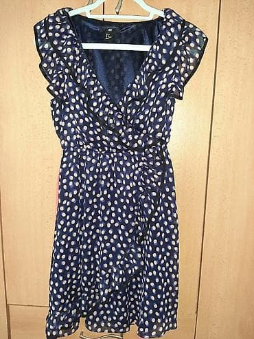 H&M haljina kao nova. Lagana,leprsava.
Velicina 38 na lalafo.rs H&M haljina kao nova. Lagana,leprsava.
Velicina 38