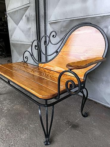 set za heklanje: Prelepa garnitura od kovanog gvozdja koja se sastoji od klupe sa — 4