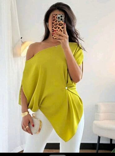 Women's Clothing: Asimetrična damska bluza – limeta zelena - Kroj: široka, lepršava — 2